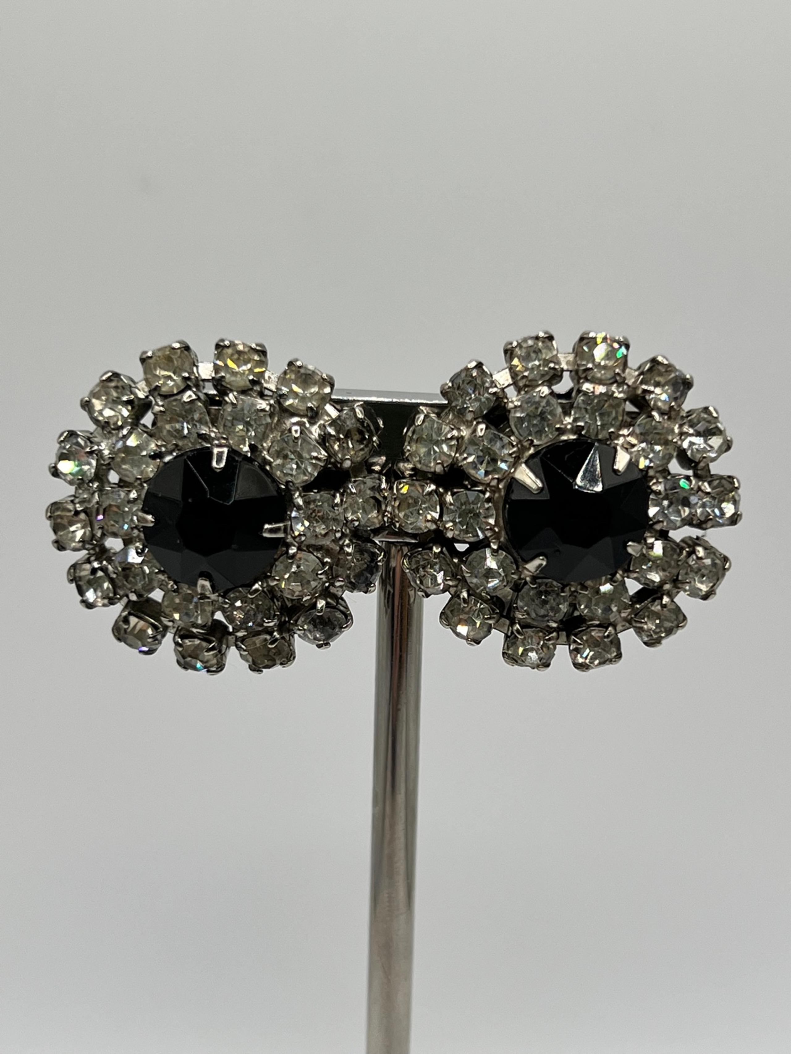 Vintage rhinestone clip on earrings