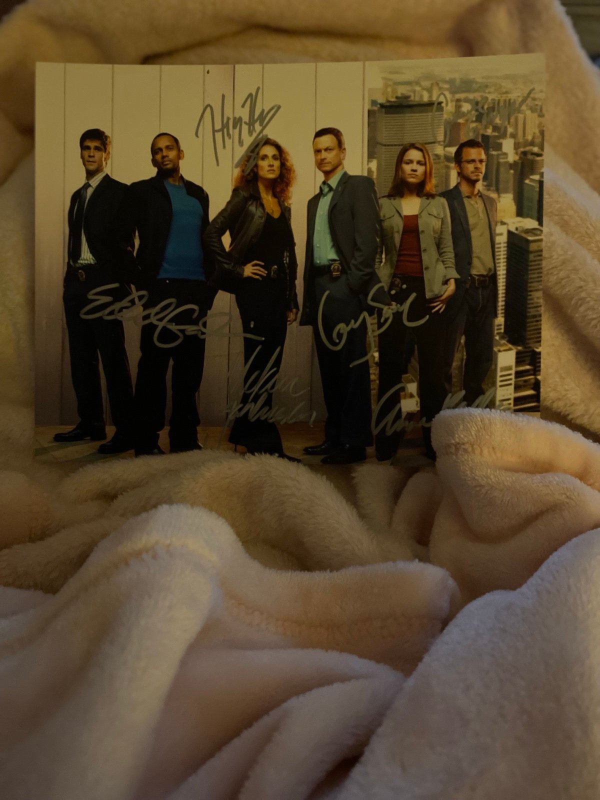CSI New York signed 8x10 Photo