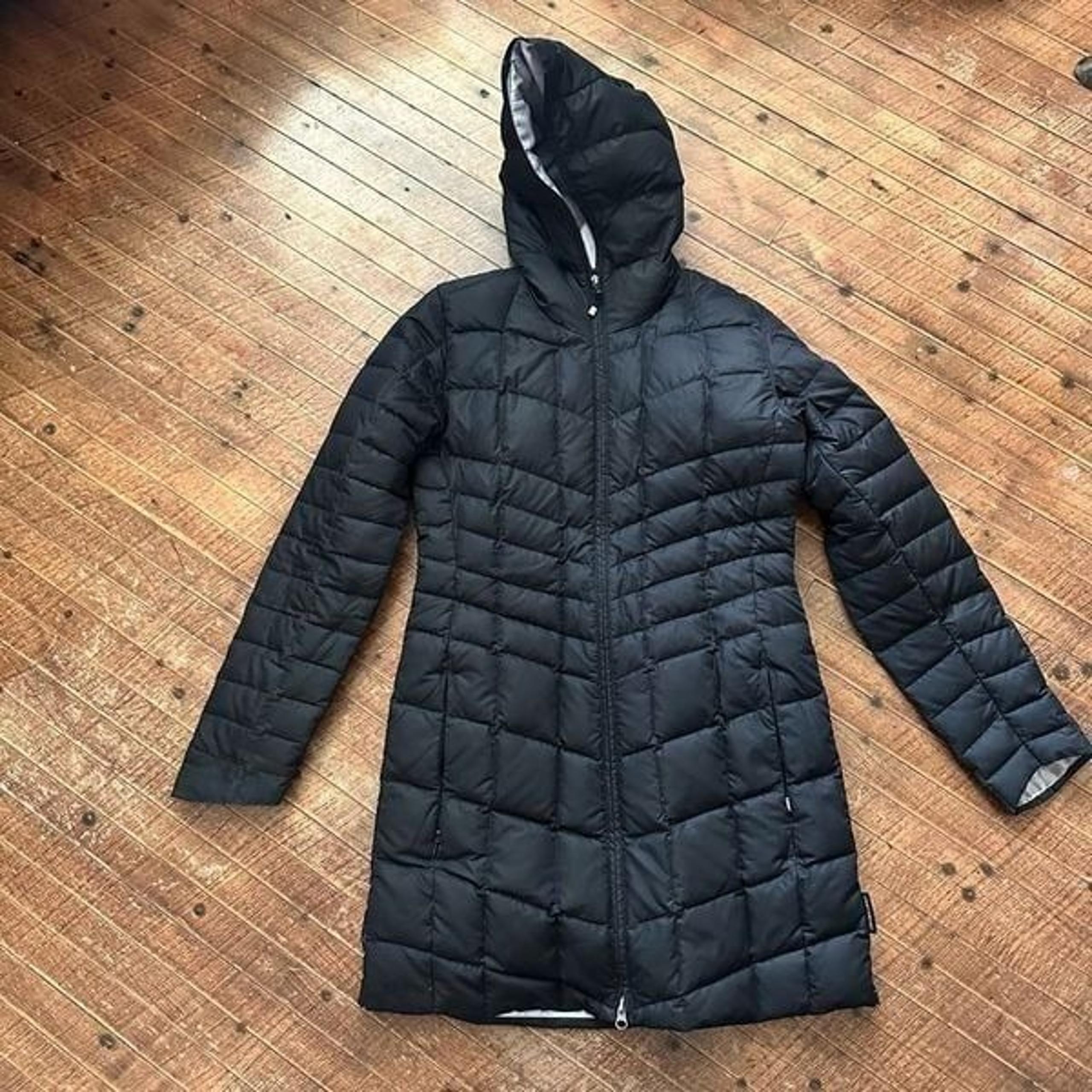 Obermeyer black slim black quilted insulated puffer XS jacket
