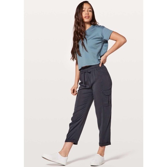 Lululemon Move Lightly Pant in Blue Tied Size 8