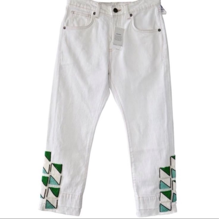 Women’s Levi’s white jeans