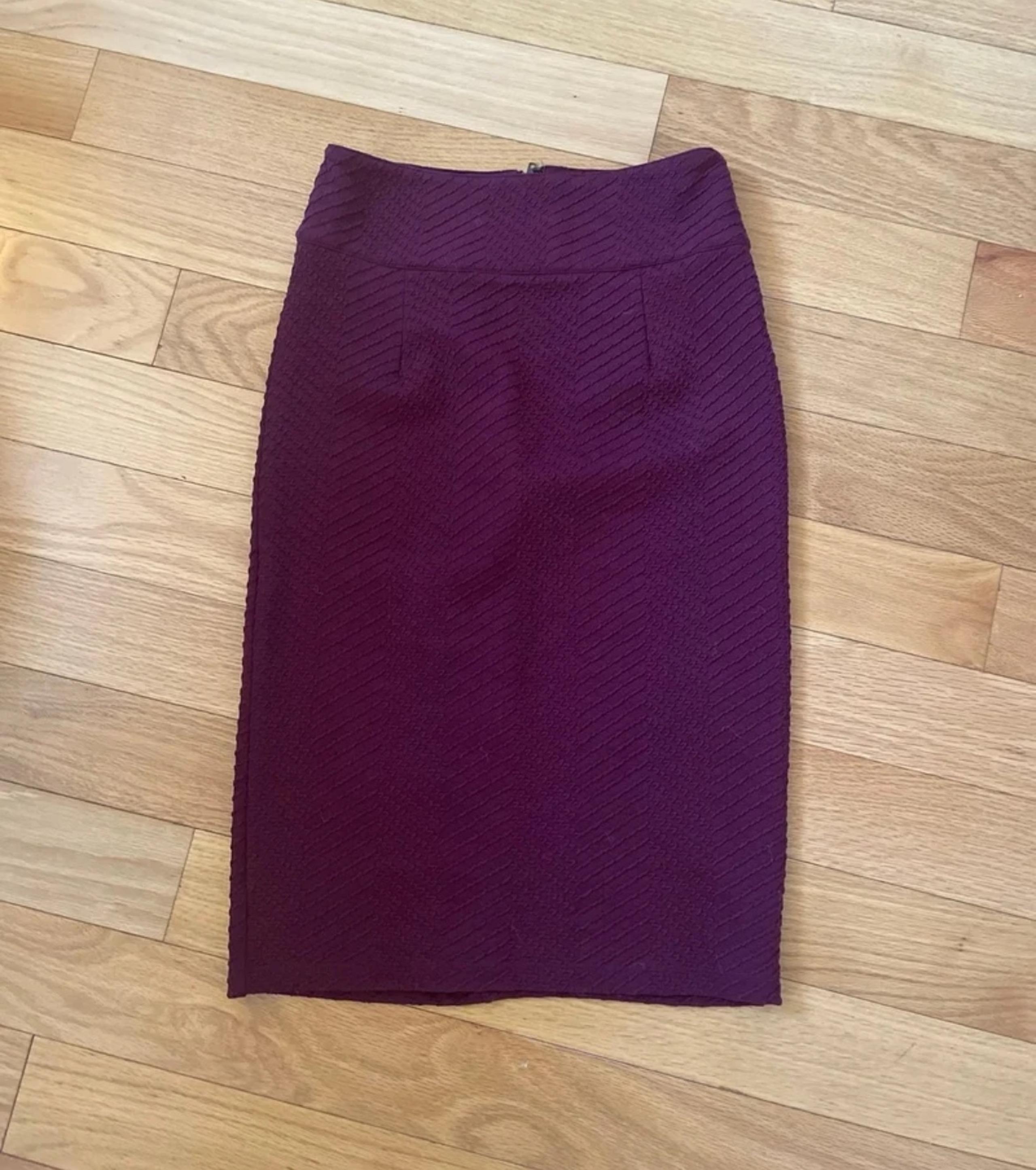 Forever 21 pencil skirt Women’s size medium