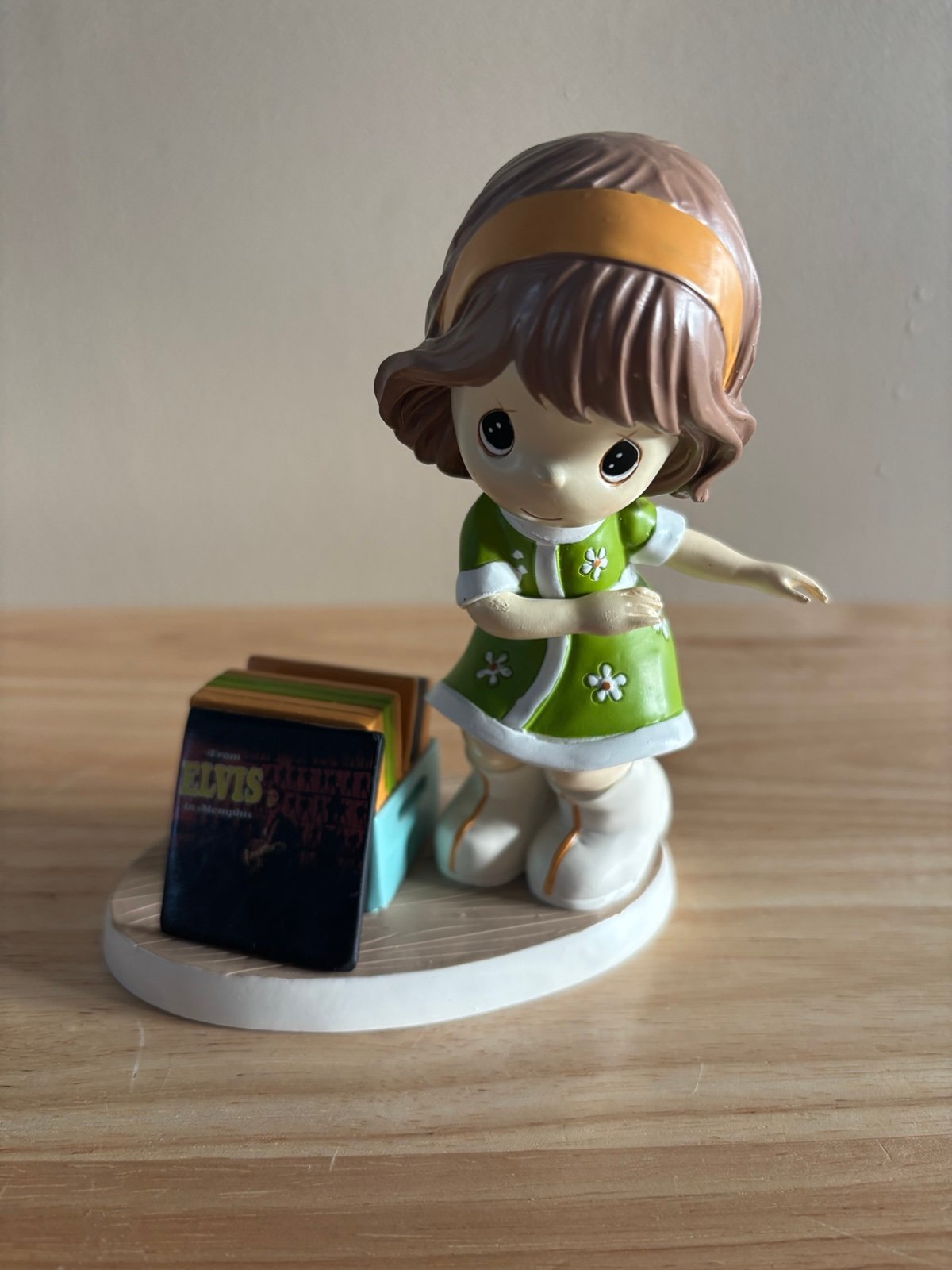 Precious Moments Elvis Presley King Size Love I’ll Hold You In My Heart Figurine