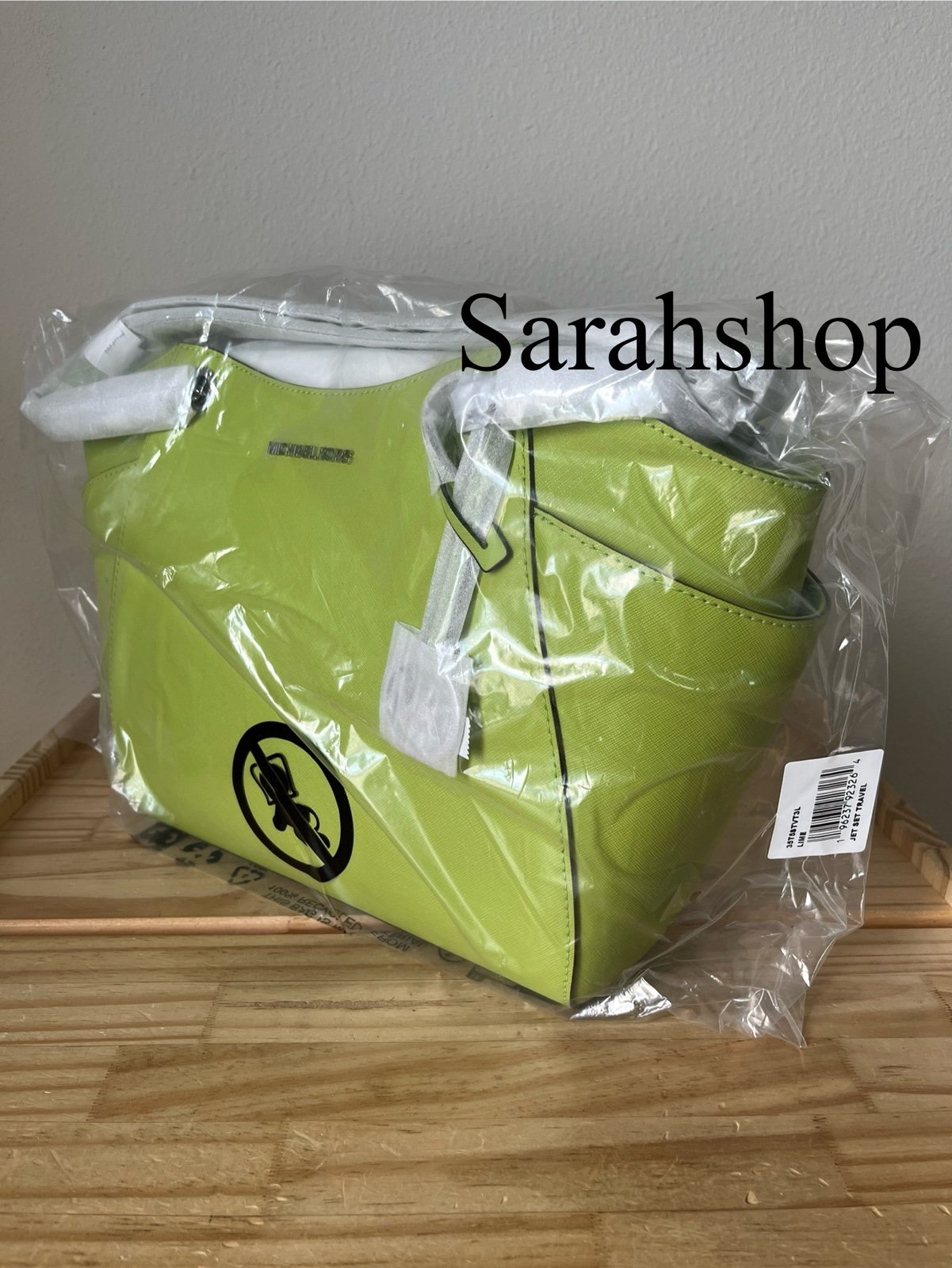 Michael Kors Jet Set Travel Large Chain Shoulder Tote