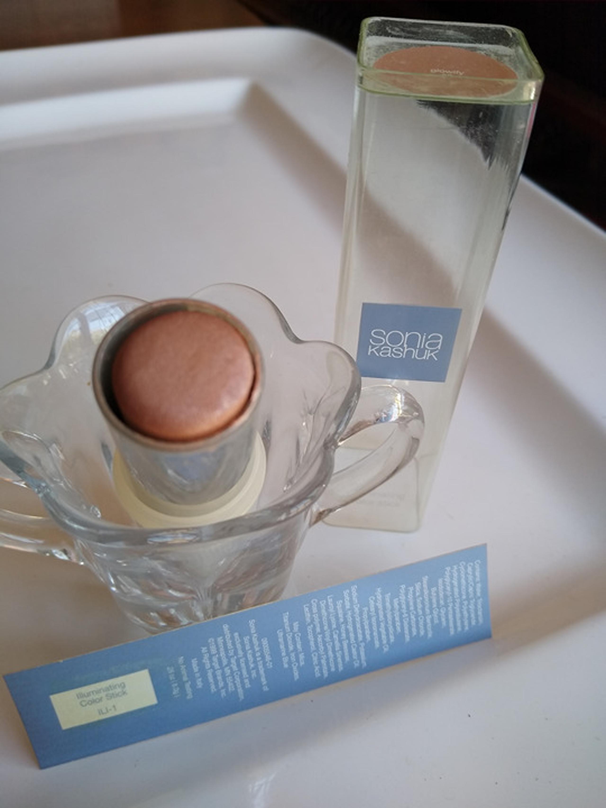 Sonia Kashuk illuminating color stick #3 Glowify