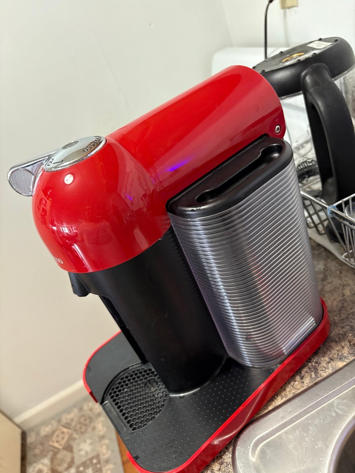 Nespresso Vertuo Coffee Machine - Red