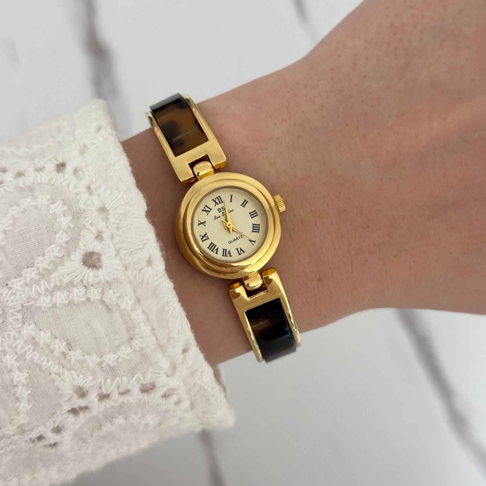 Cute Gold plated Women's Vintage Quartz Watch Gift Stainless Steel