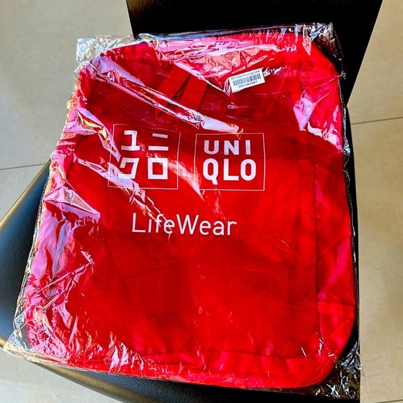 Brand new Uniqlo mesh handbag/ tote/ utility bag. Sustainable