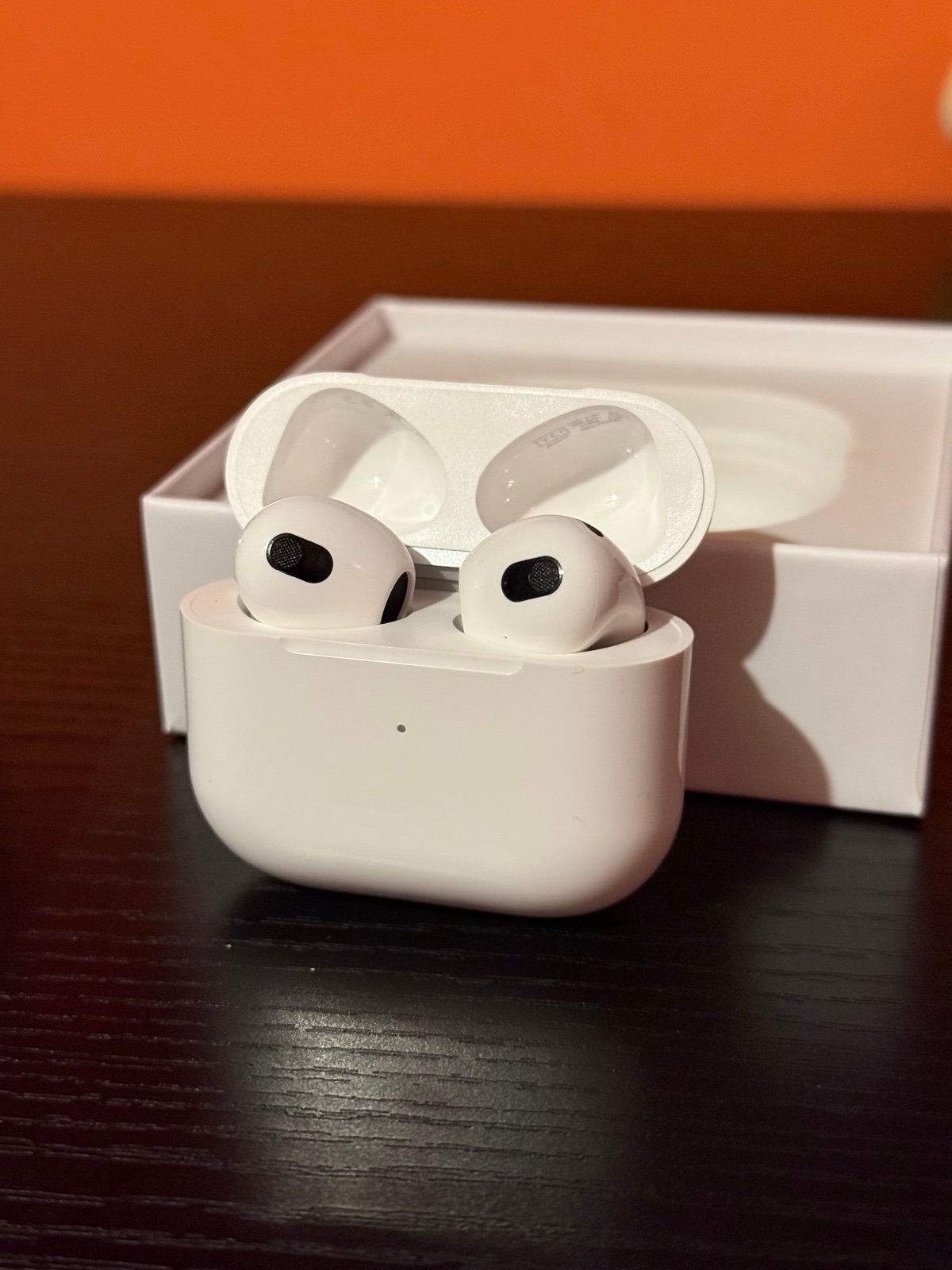 AirPods