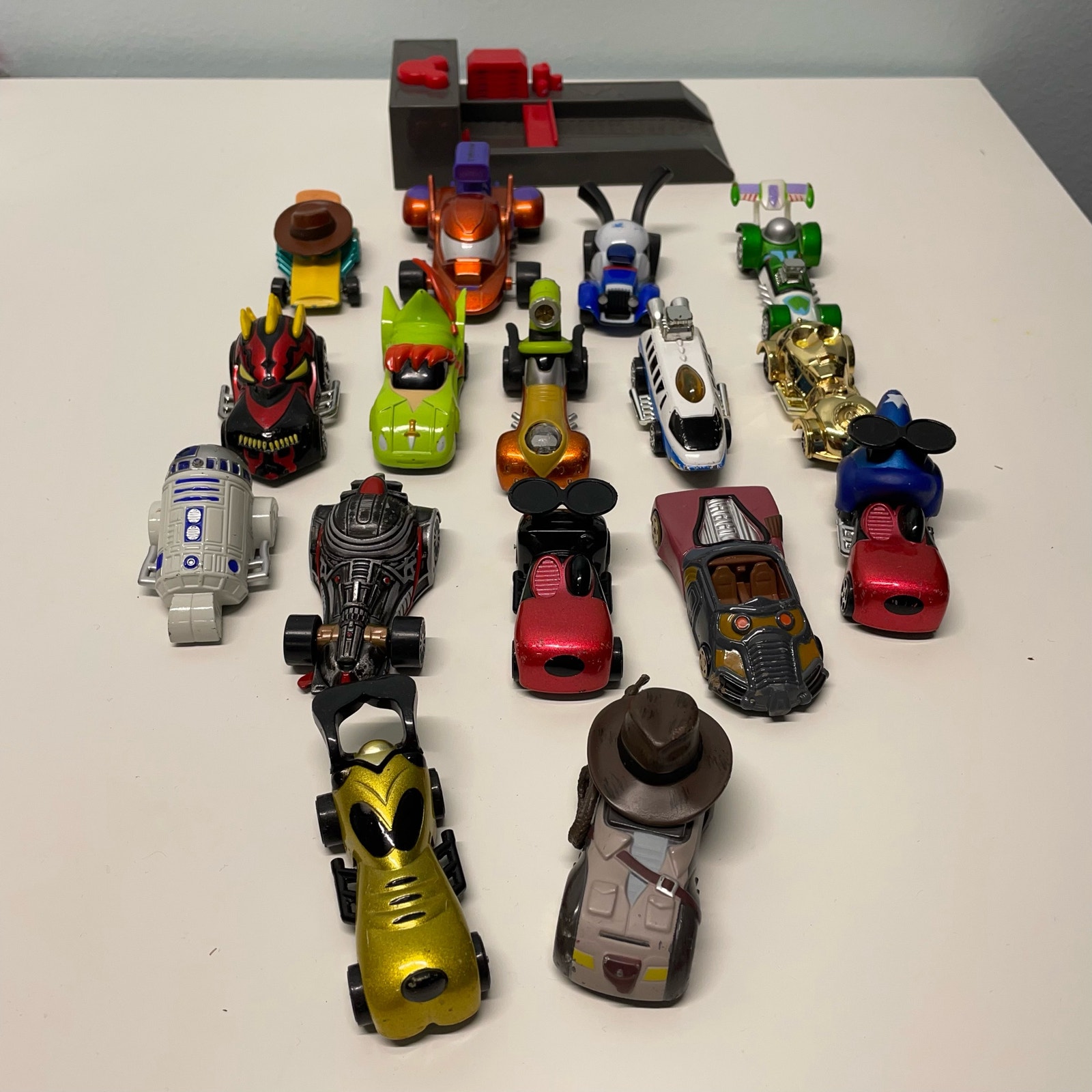 Disney Racers Lot 16 Character Cars and Launcher