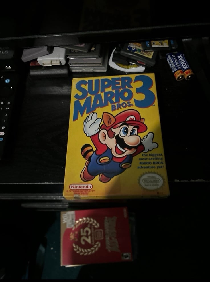 Super Mario Bros 3 NES (CIB COMPLETE LIKE NEW)