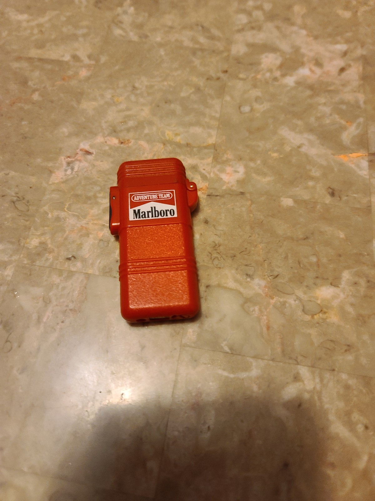 VINTAGE MARLBORO ADVENTURE TEAM REFILLABLE BUTANE RED TORCH LIGHTER
