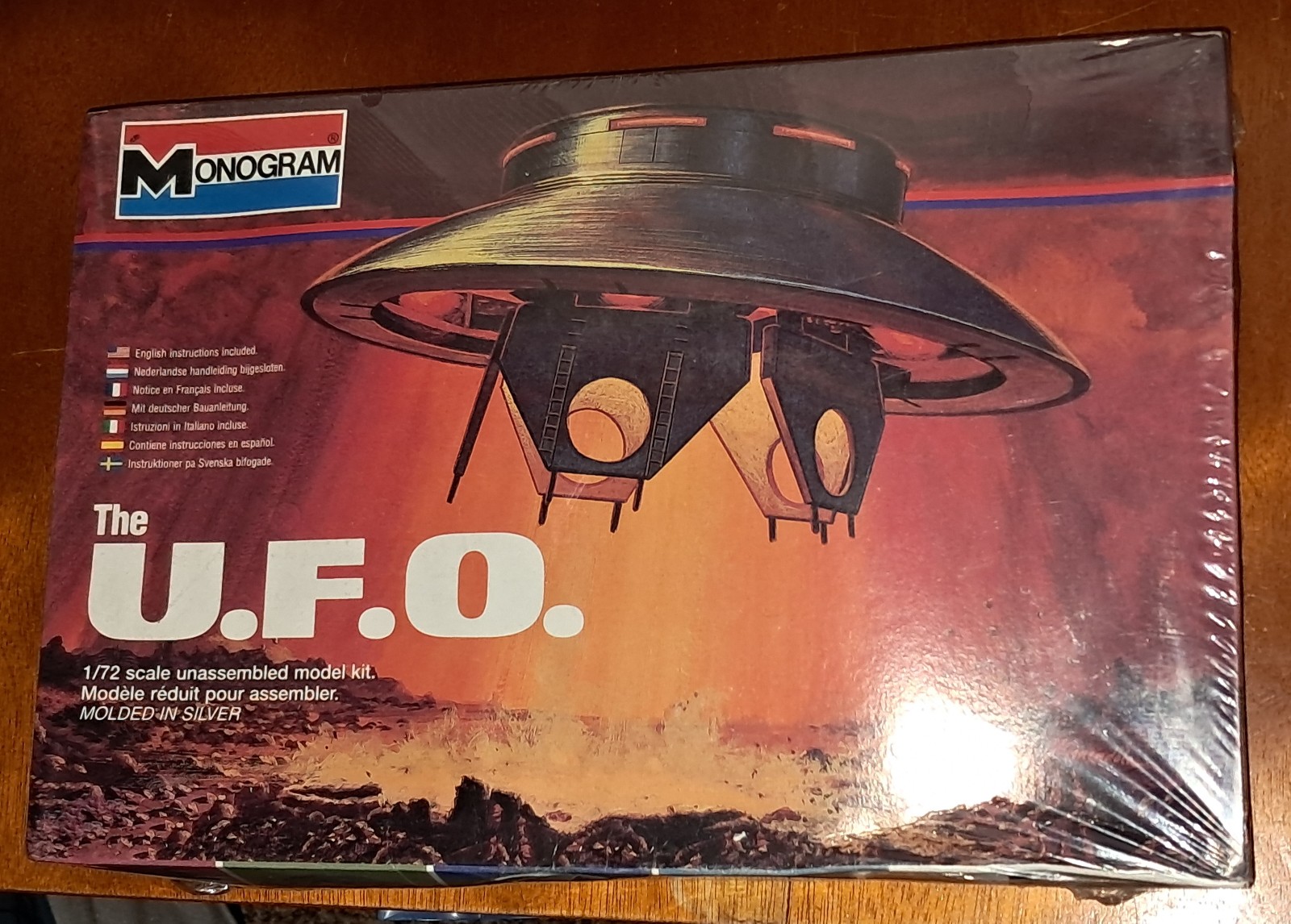 New Monogram The U.F.O 1/72 Scale Plastic Model Kit 6012 New Sealed