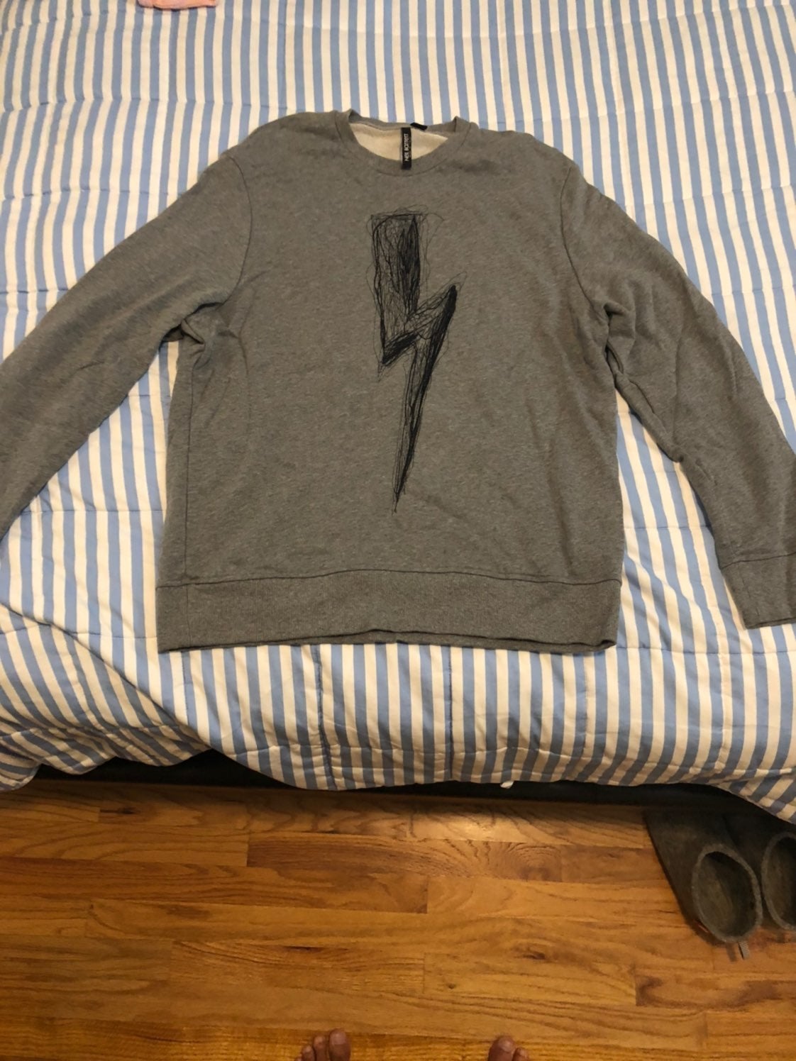 oversized sweatshirt