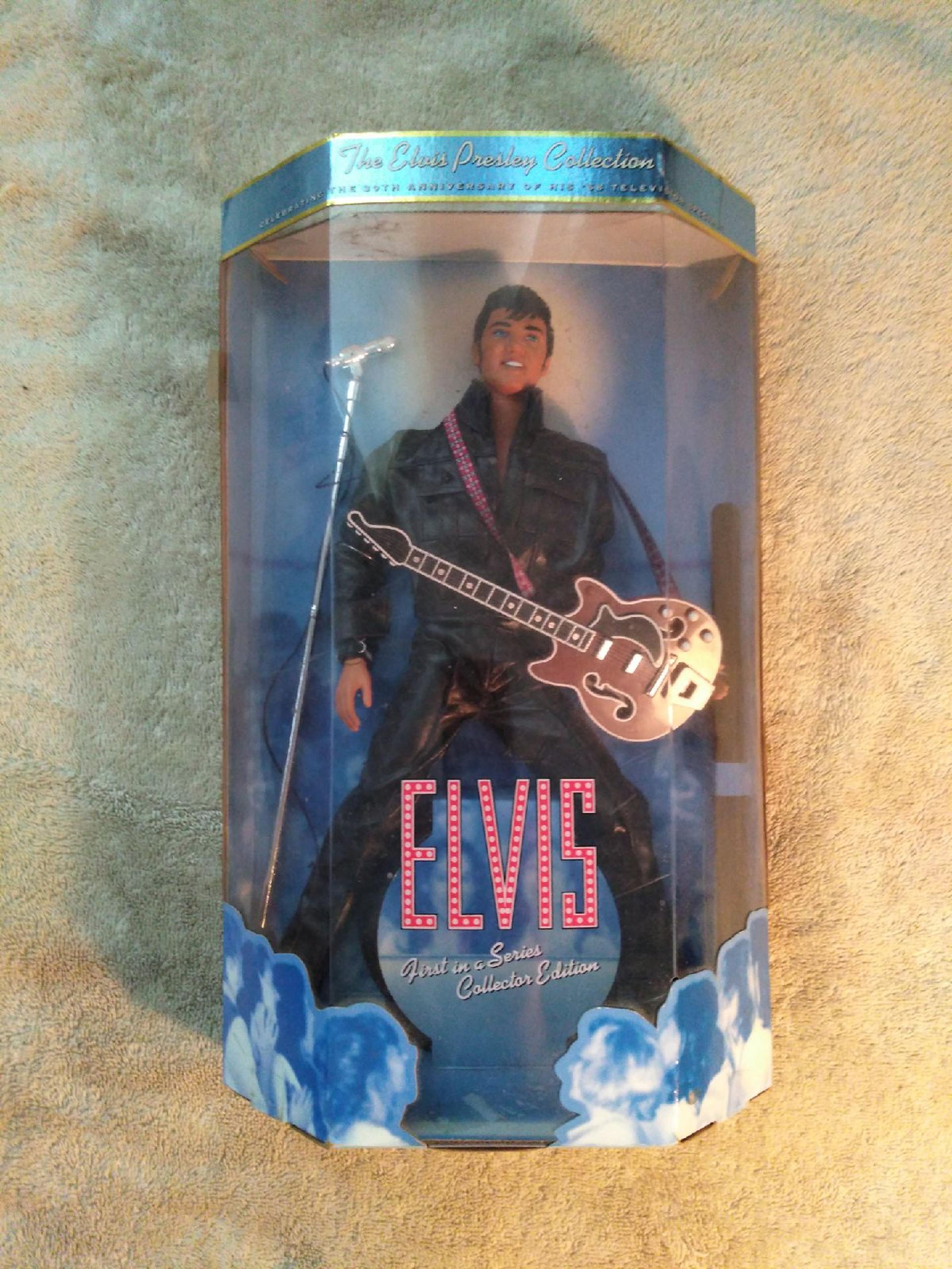 ELVIS PRESLEY