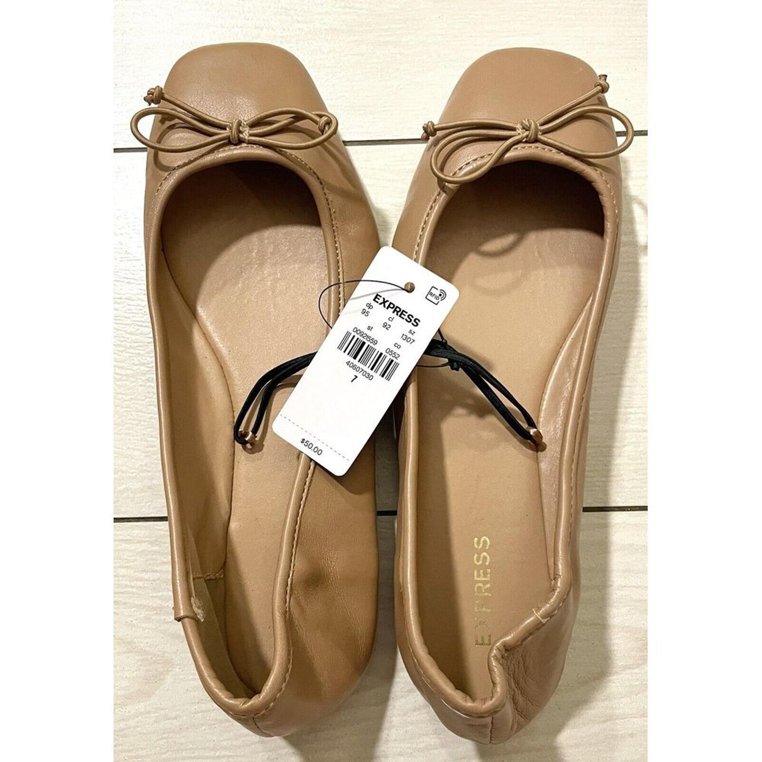 NWT Express Caramel Brown Rounded Closed Toe Bow Trim Ballet Flats Size 7