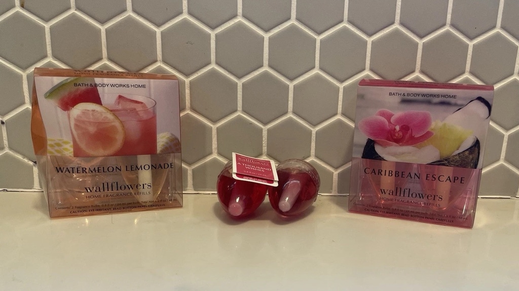 New Sealed Bath & Body Works Wallflowers Refill Bulbs x 5
