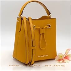 MICHAEL KORS SURI SMALL BUCKET XBODY