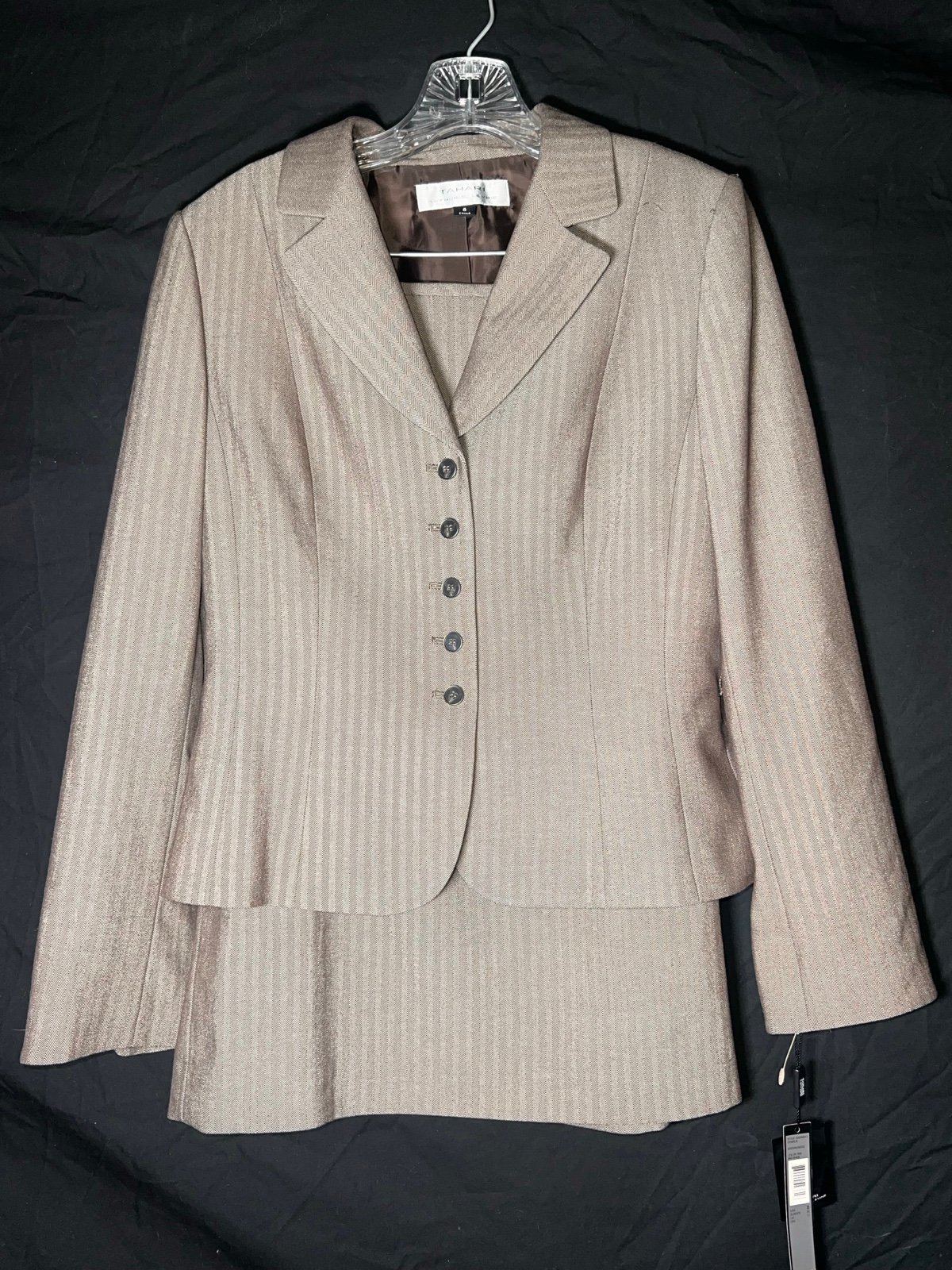 TAHARI ARTHUR S. LEVINE Beige/Brown Skirt Suit STYLE 0280M810 2pc Size 8