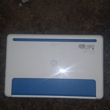 Hp chrombook might work selling for parts or fix storage unit find no charger