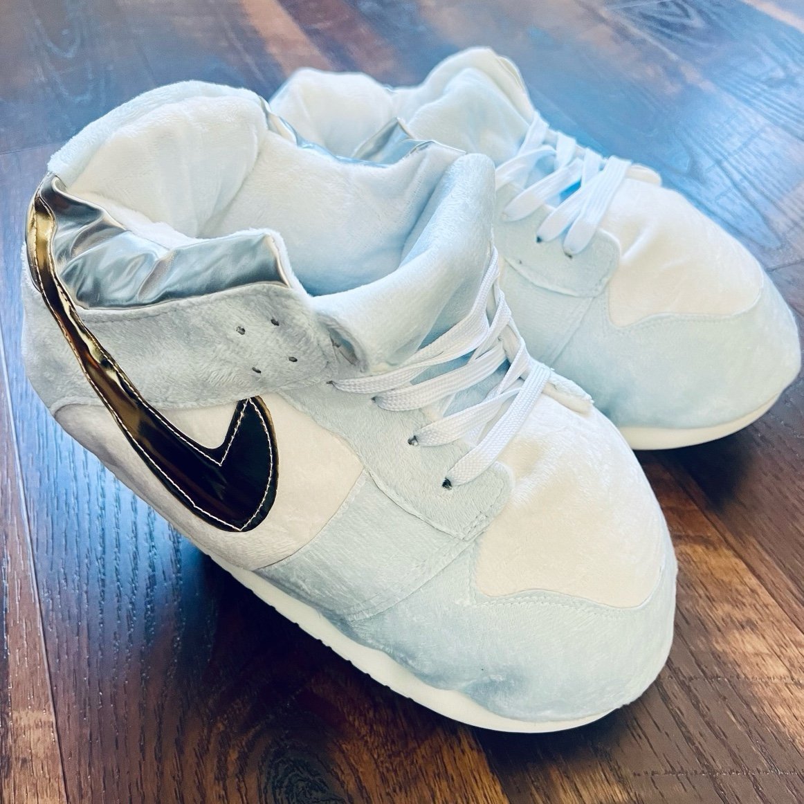 LOW TOP THICK SOLE SNEAKERS SLIPPERS