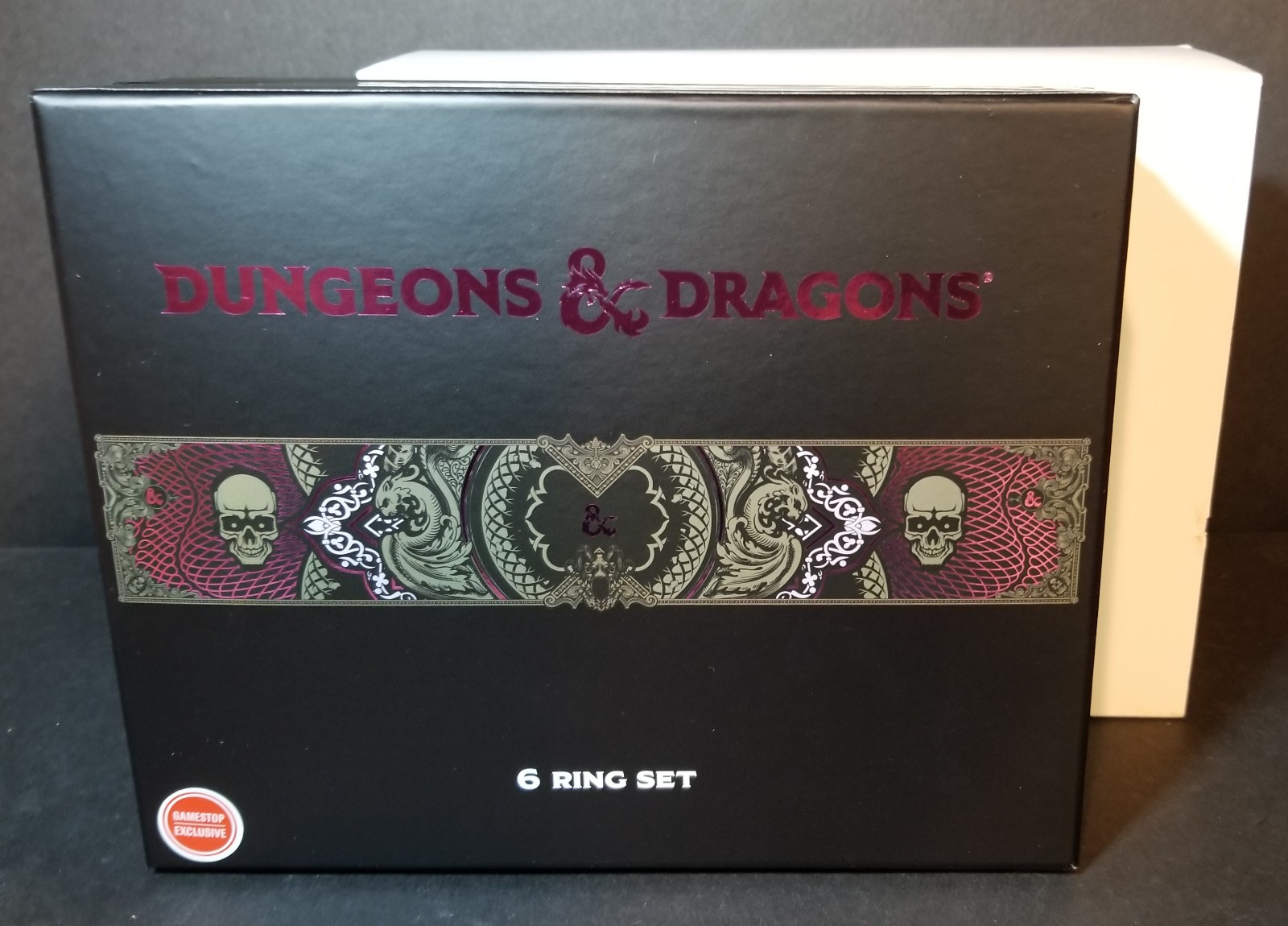 Wizards of the Coast Dungeons and Dragons 6 pc. Ring set exclusive mib.