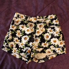 Floral denim stretchy shorts