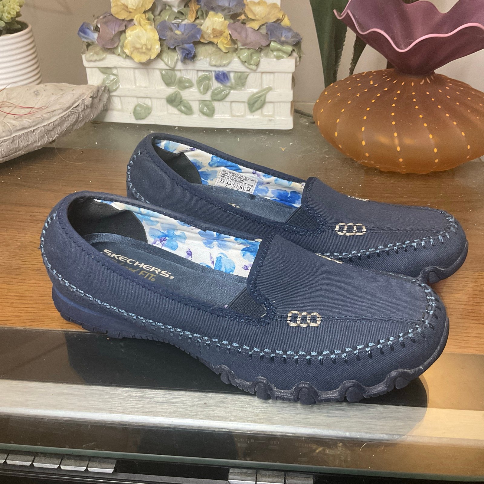 SKECHERS WOMENS BIKERS- PEDESTRIAN COMFORT SHOES SZ 7.5