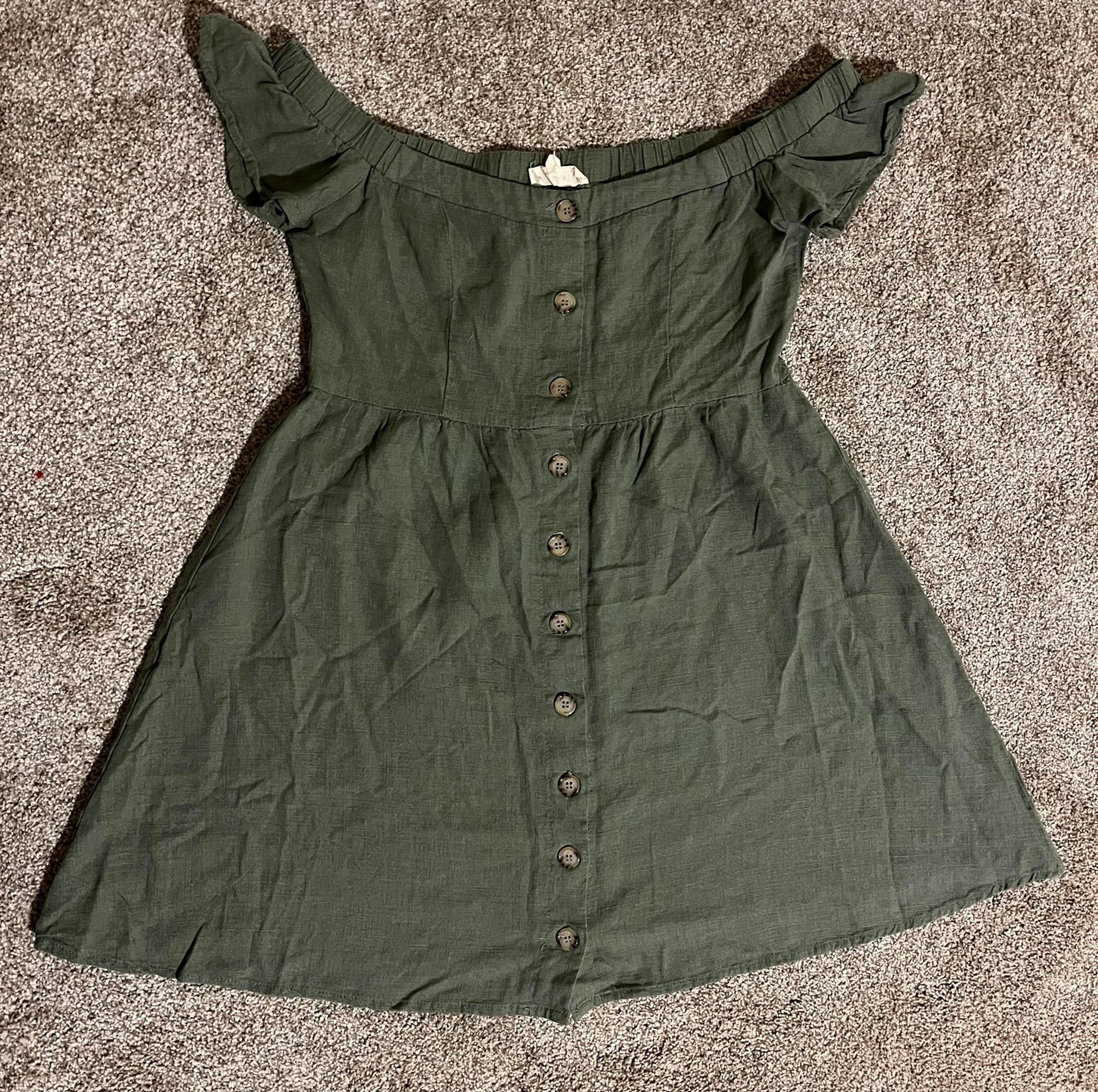 Green La Hearts Button Down Off the Shoulders Flared Dress
