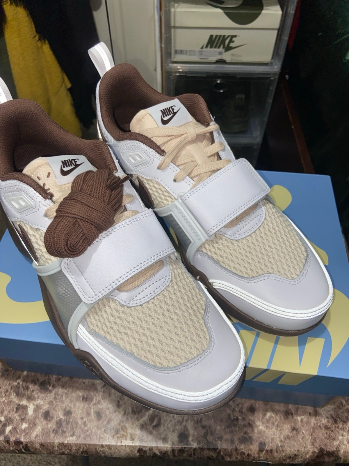 Travis Scott x Nike Zoom Field Jaxx Light Chocolate, Size 9.5M