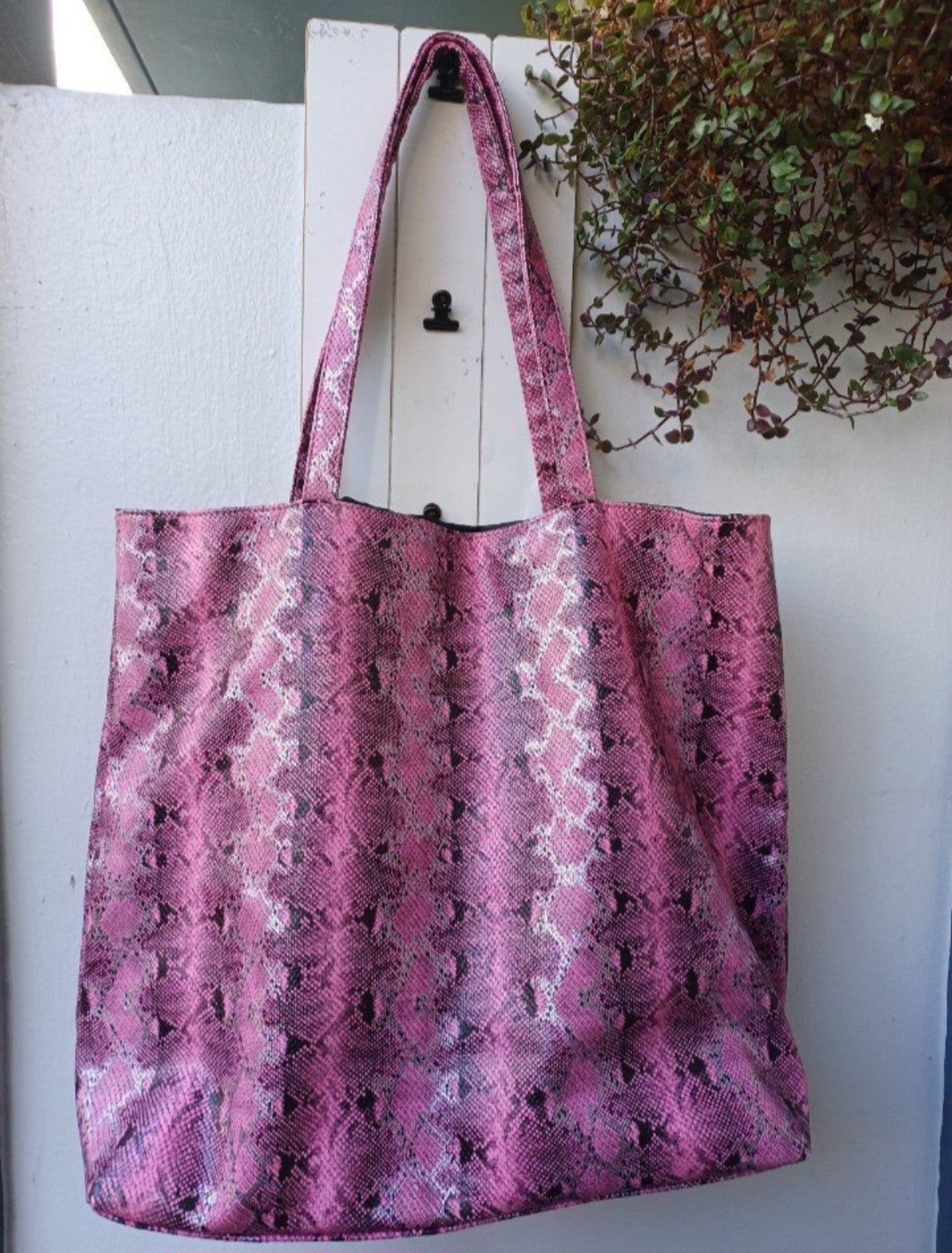 Pink snake print bag hotsell