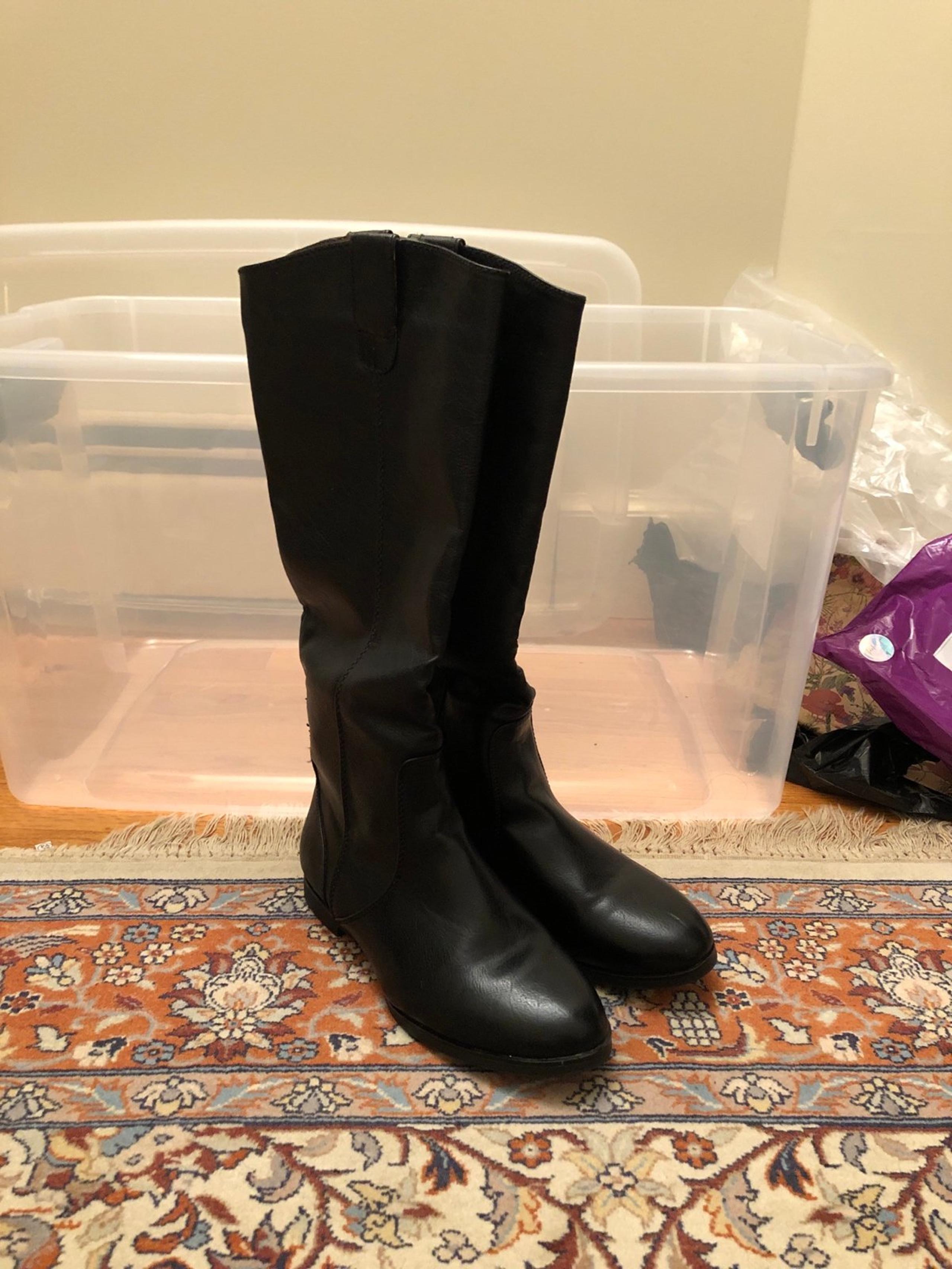 Forever 21 Black Faux Leather Boots Women’s Size 6.5-7