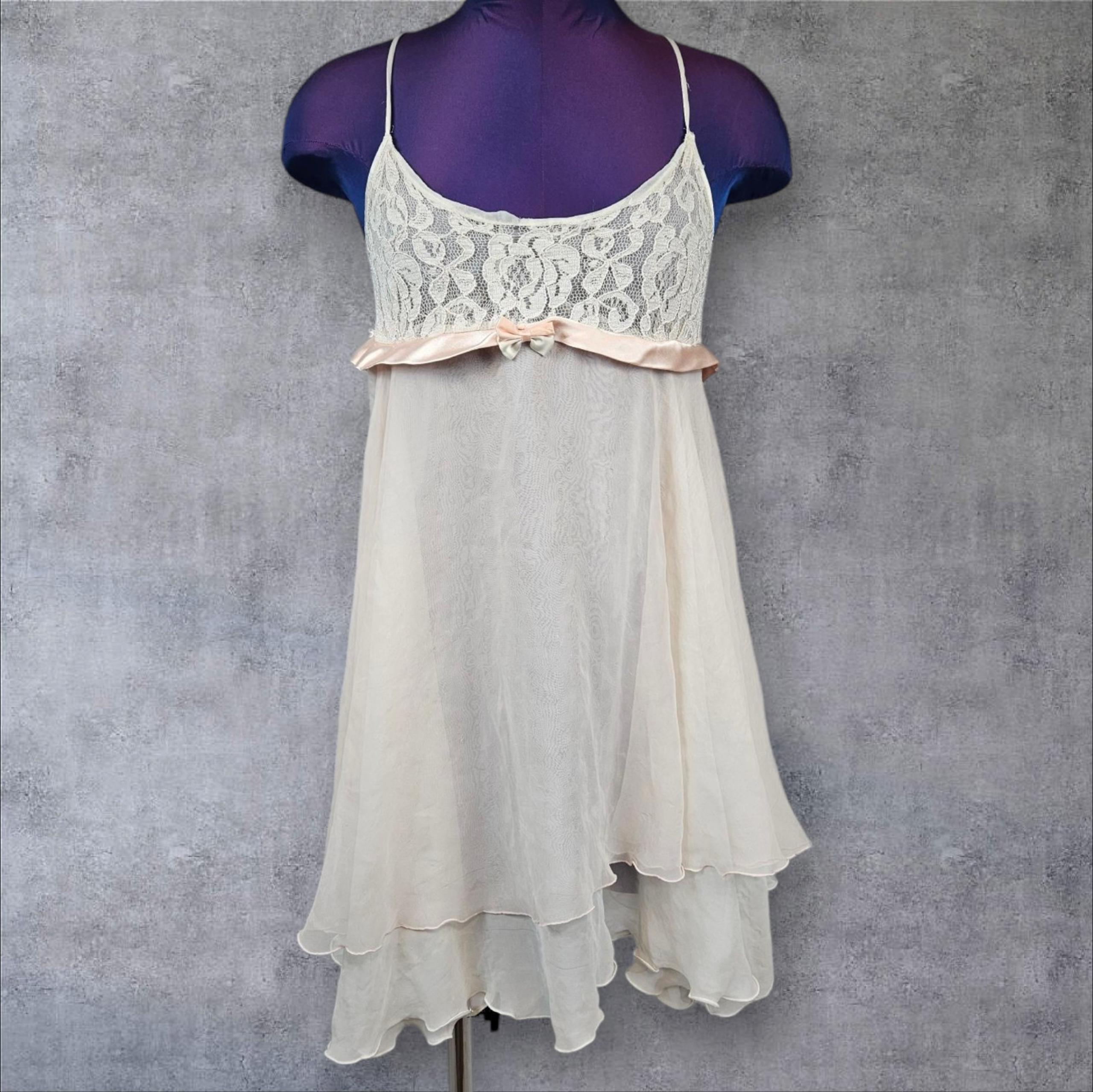 Vintage Victoria's Secret Layered Peach & Ivory Chiffon Nightie Size Small D18
