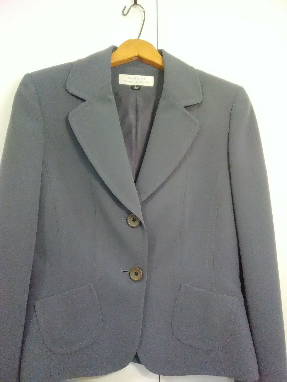 Tahari Arthur S Levine skirt suit very p