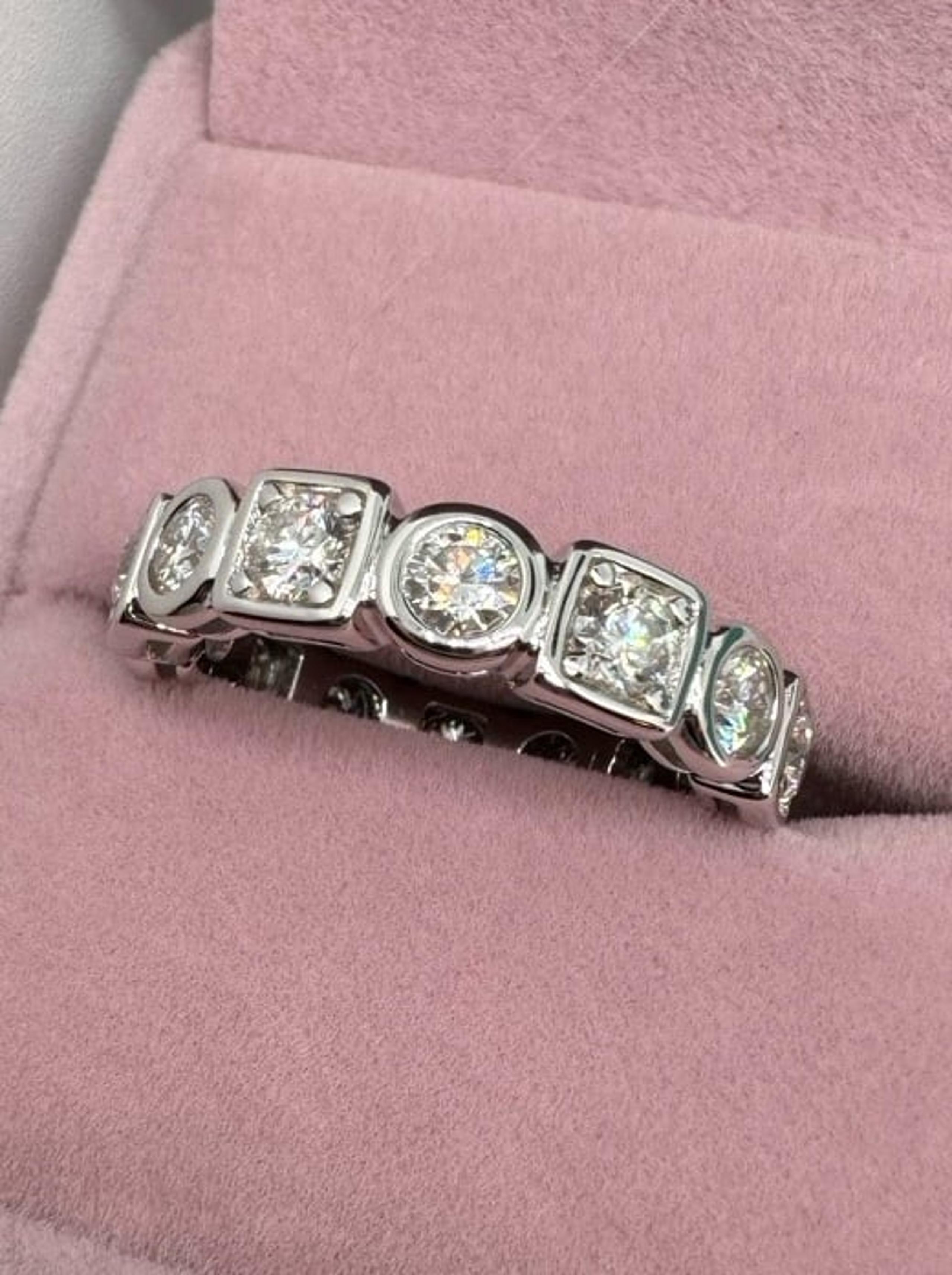 Moissanite 3.5mm Round Square Ring Sz 7.5