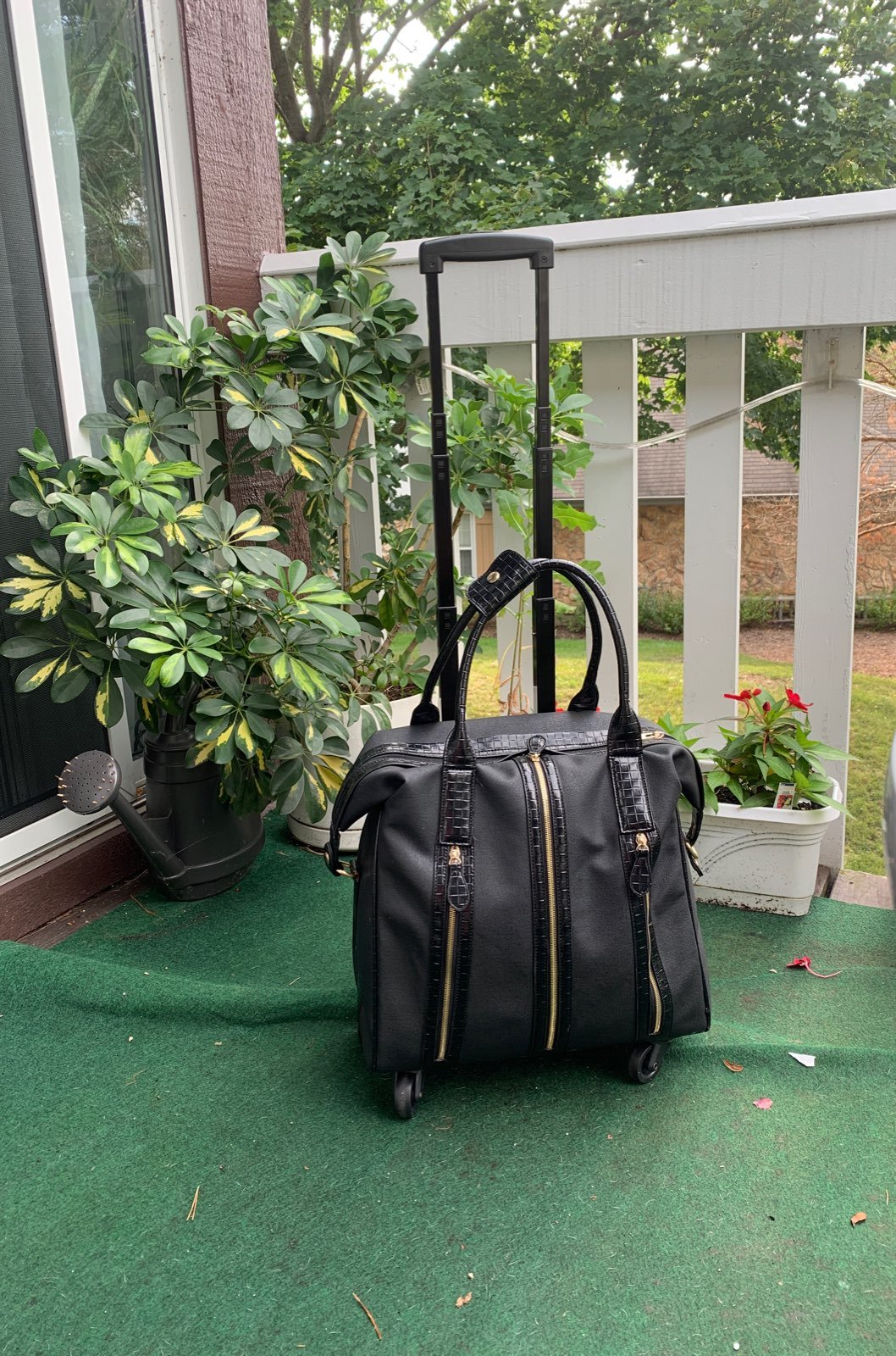 Purse On Wheels