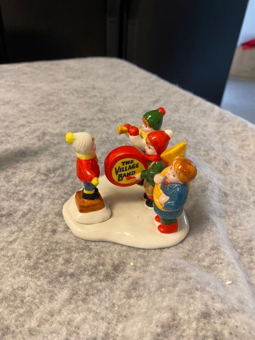 Lot of 12 Sets of Snow Village Figurines