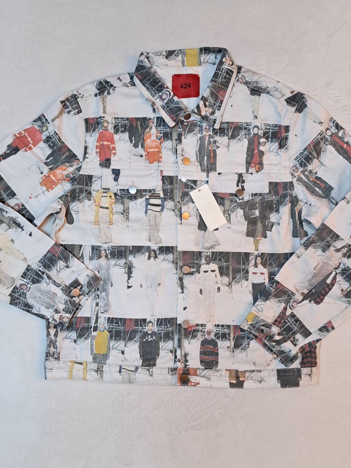 XL 424 ON FAIRFAX WHITE PHOTO PRINT DENIM JACKET
