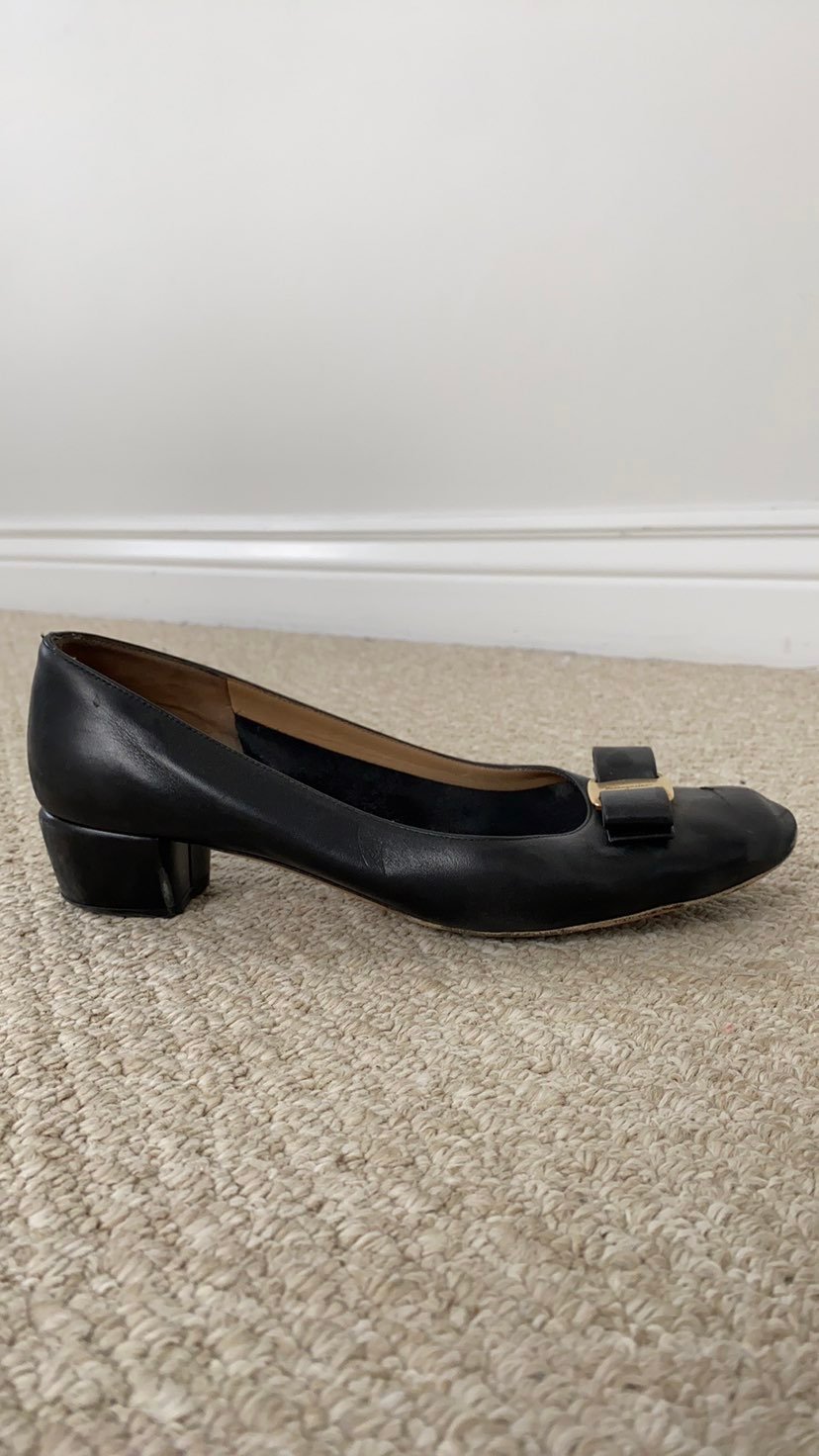 Ferragamo Vara Pumps