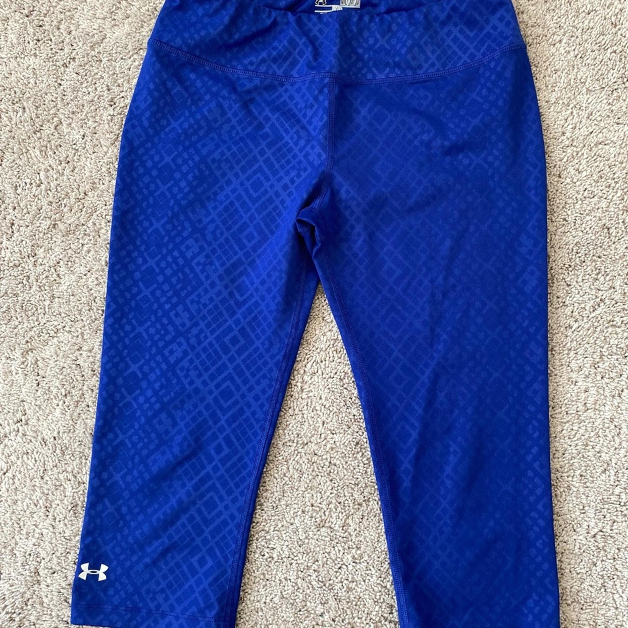 Under Armour women’s medium blue athletic capris pants