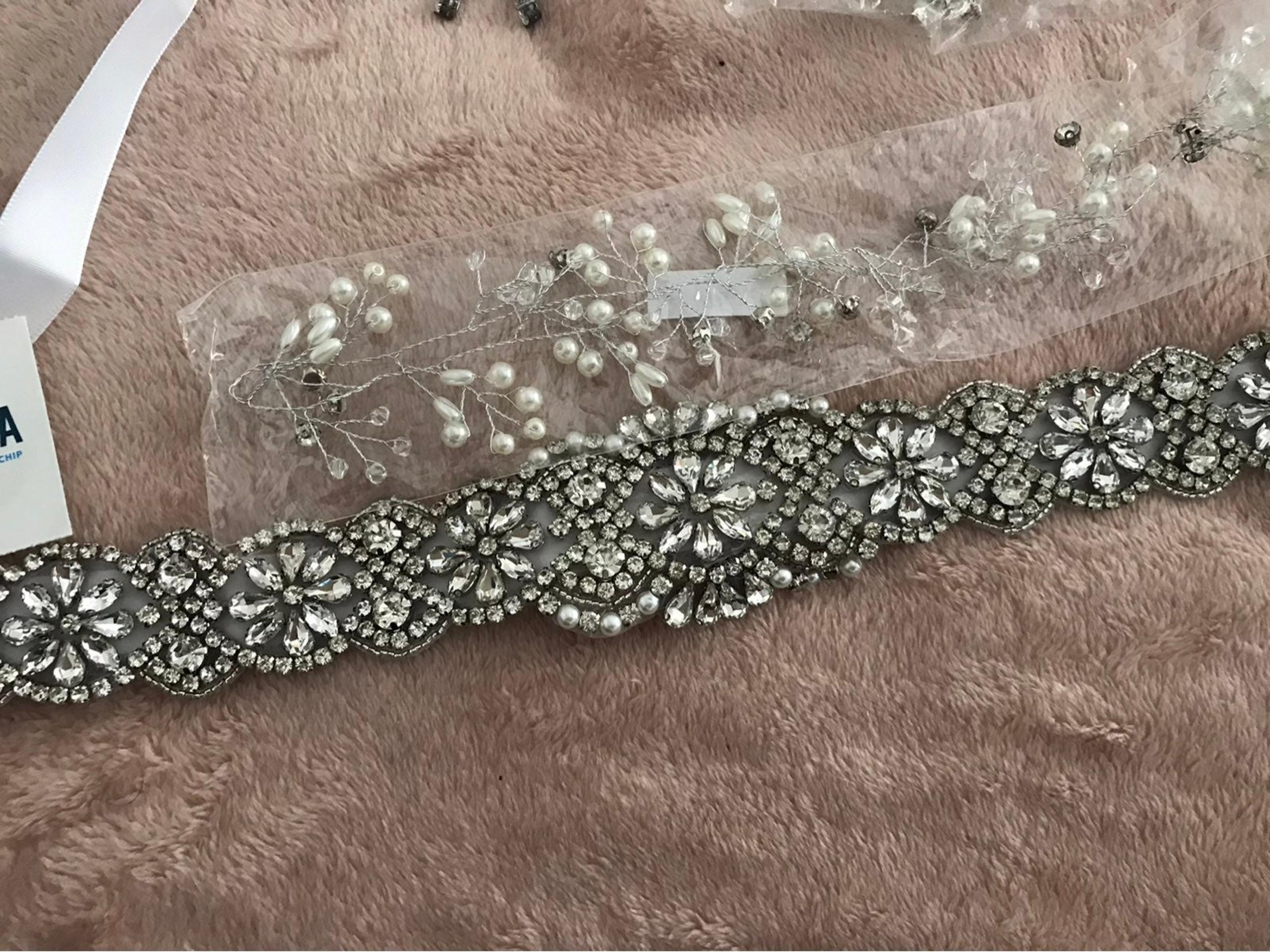 Bridal accesories