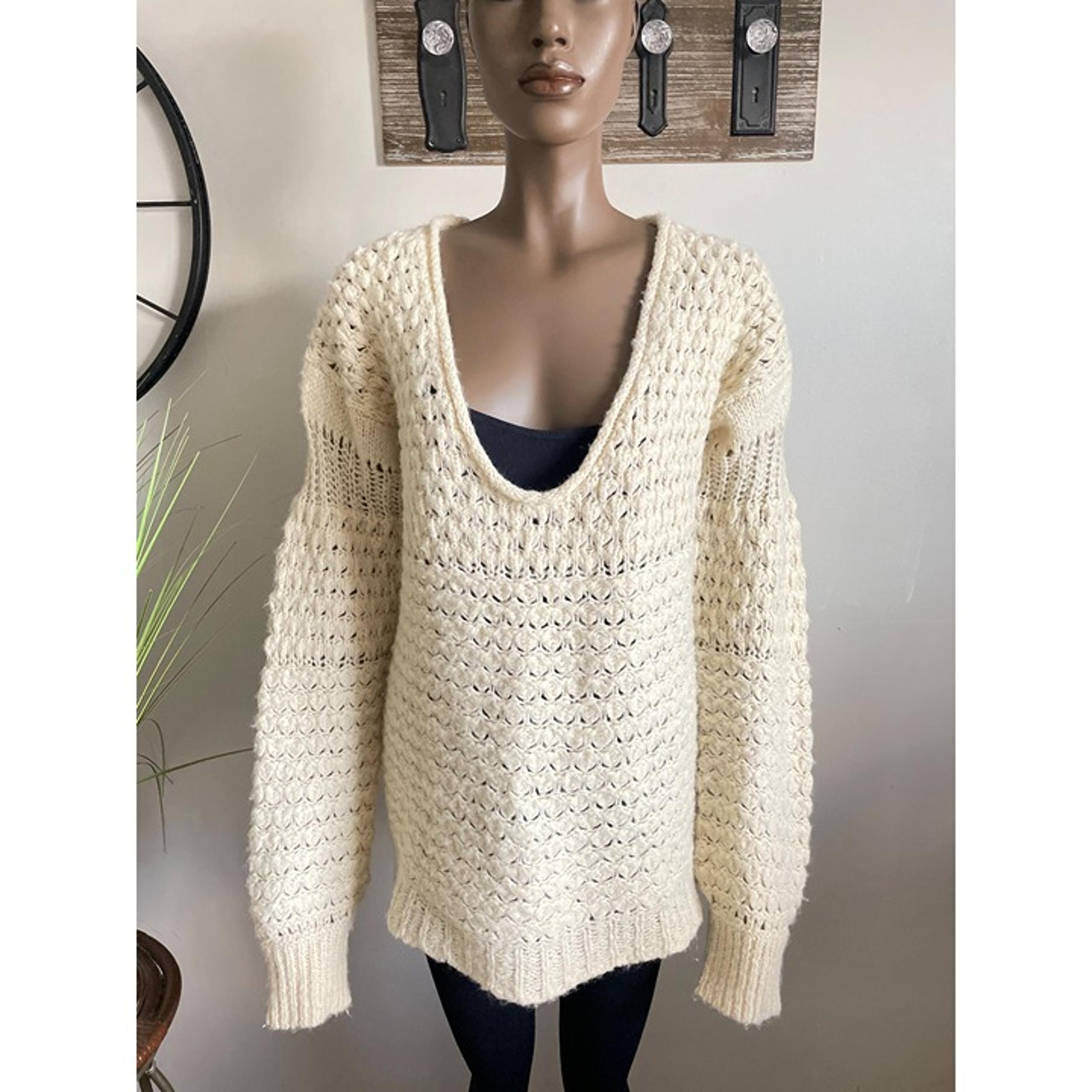 FREE PEOPLE Women's Chunky Knit Deep Scoop Neck Sweater Size L
