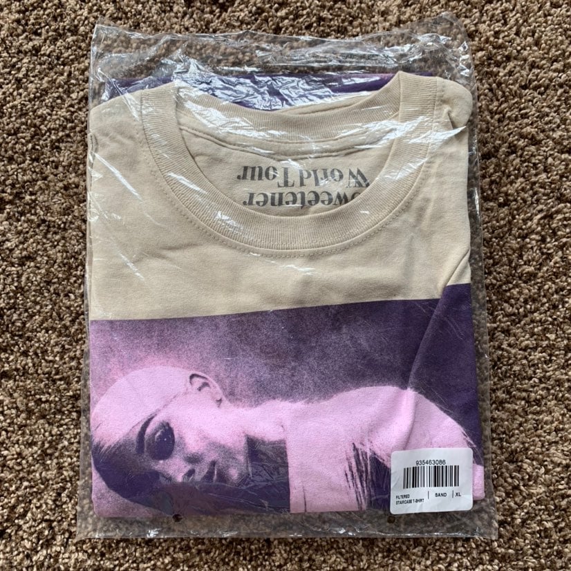 NEW Ariana Grande SWT tee