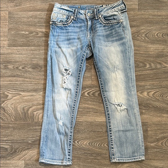 Miss Me Jeans Cropped Capri Distressed Medium Wash Rhinestone JE5866P Size 27