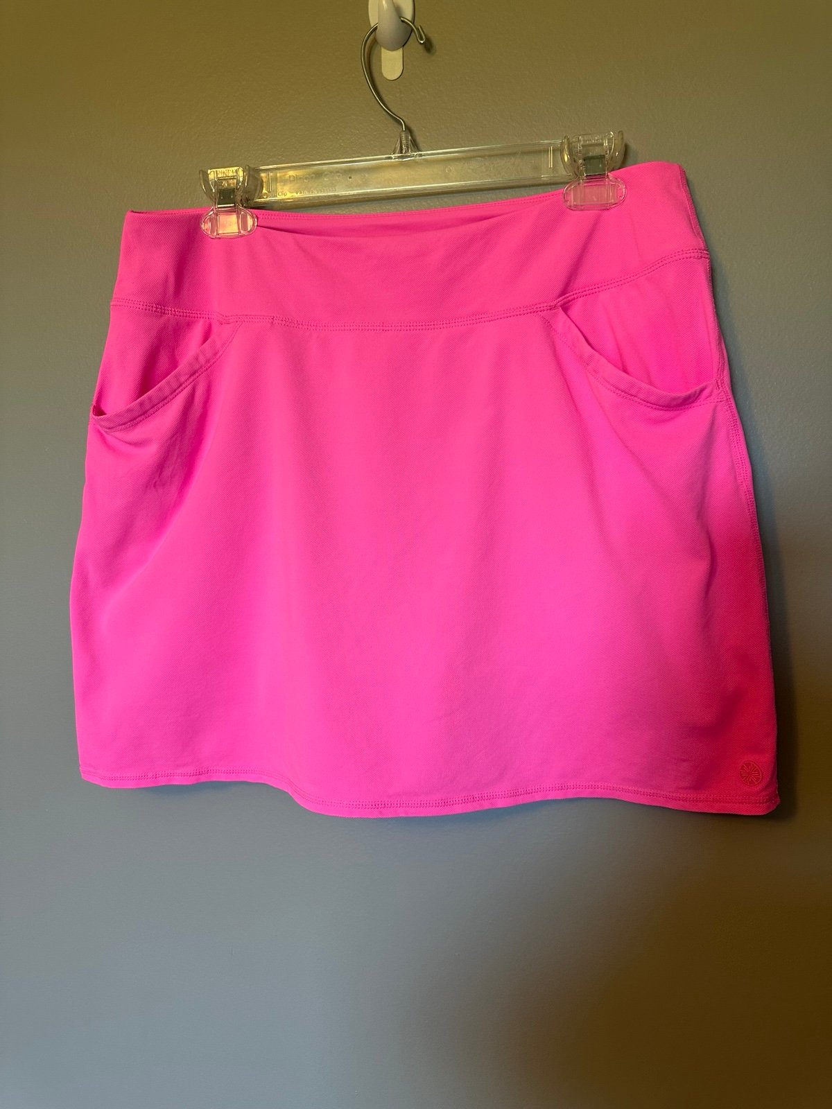 Lilly Pulitzer pink skirt skort super cute Luxletic size large women’s ladies