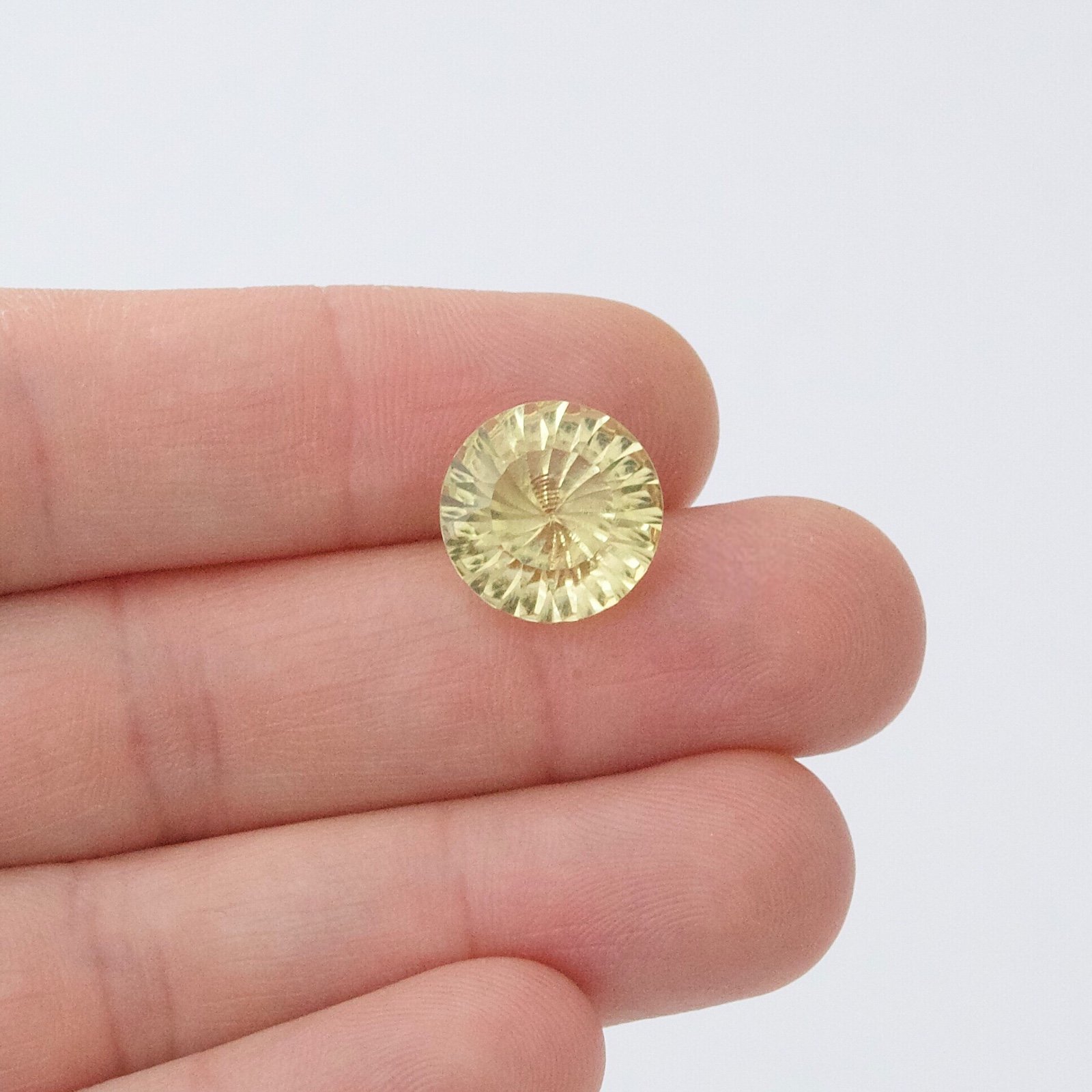 Lemon Quartz Loose Gemstone 14mm Round Spinfire Cut