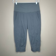Lululemon Woman's Pants size 10 In Flux Crop Battleship Gray Dance Studio Yoga