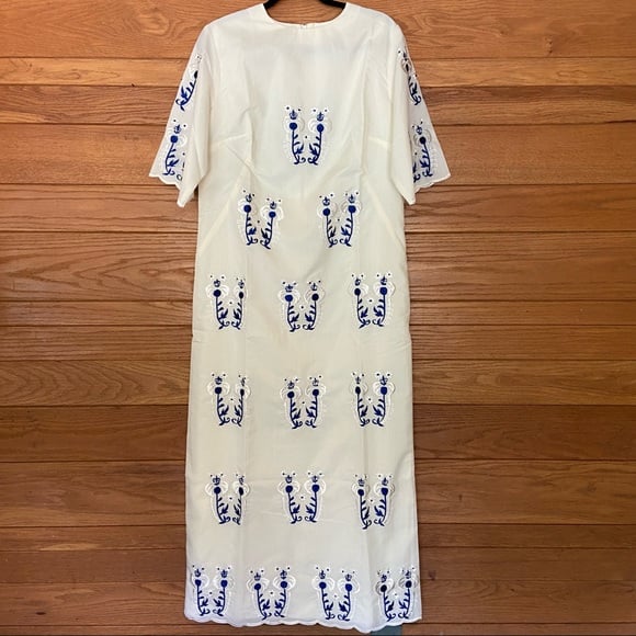 Vintage 70s handmade blue embroidered white short sleeve maxi dress