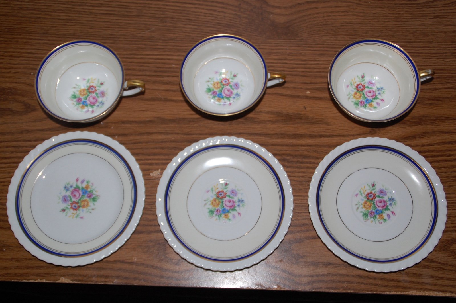 Krautheim Selb Bavaria Germany 3 Tea Cups 3 Saucers