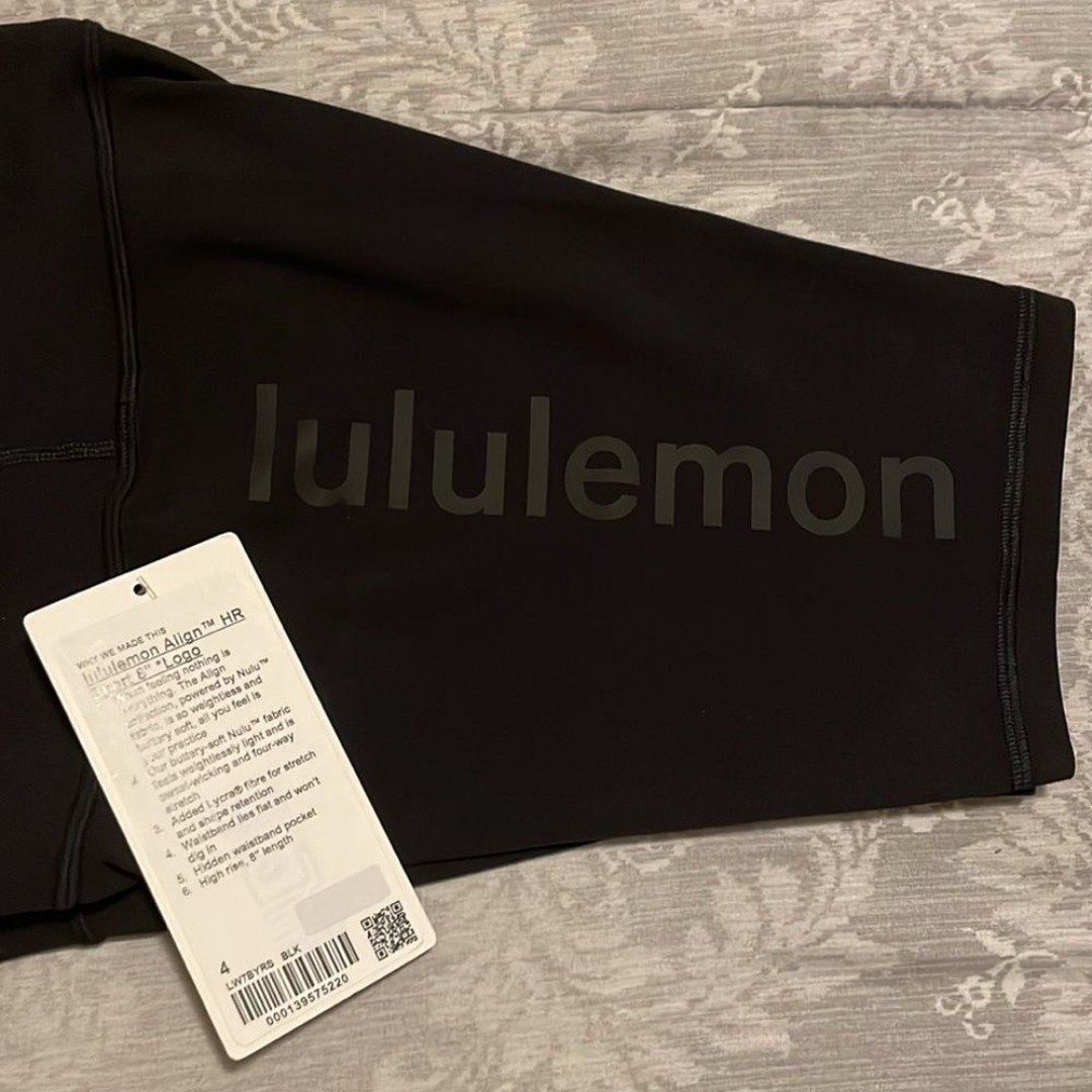 NWT Lululemon Align LOGO High Rise 8” Short Sz 4 Black GRAPHIC